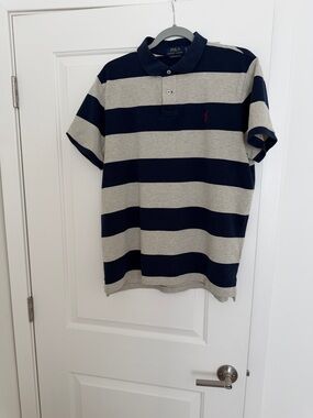 Ralph Lauren short sleeve shirt…Size XL..Blue and Gray color..,